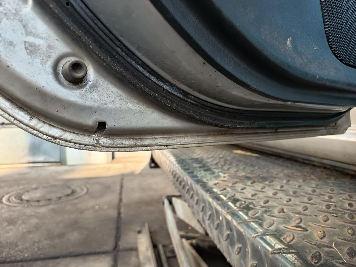 Toyota Corolla E12 Kombi original T&uuml;r hinten links Fond 199 Brillantsilber