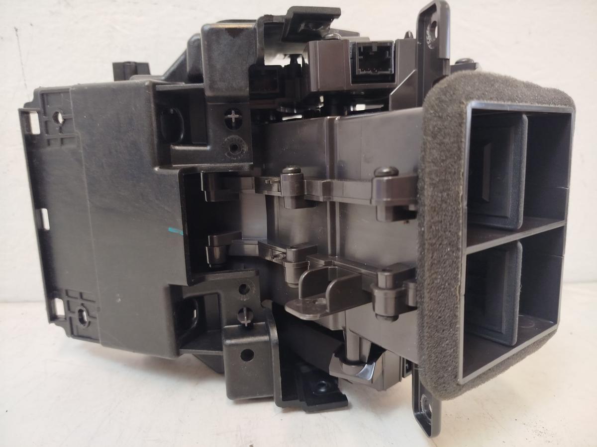 NIO ET7 Elektro Lufd&uuml;sen Luftdusche L&uuml;ftung Bel&uuml;ftung hinten mittig