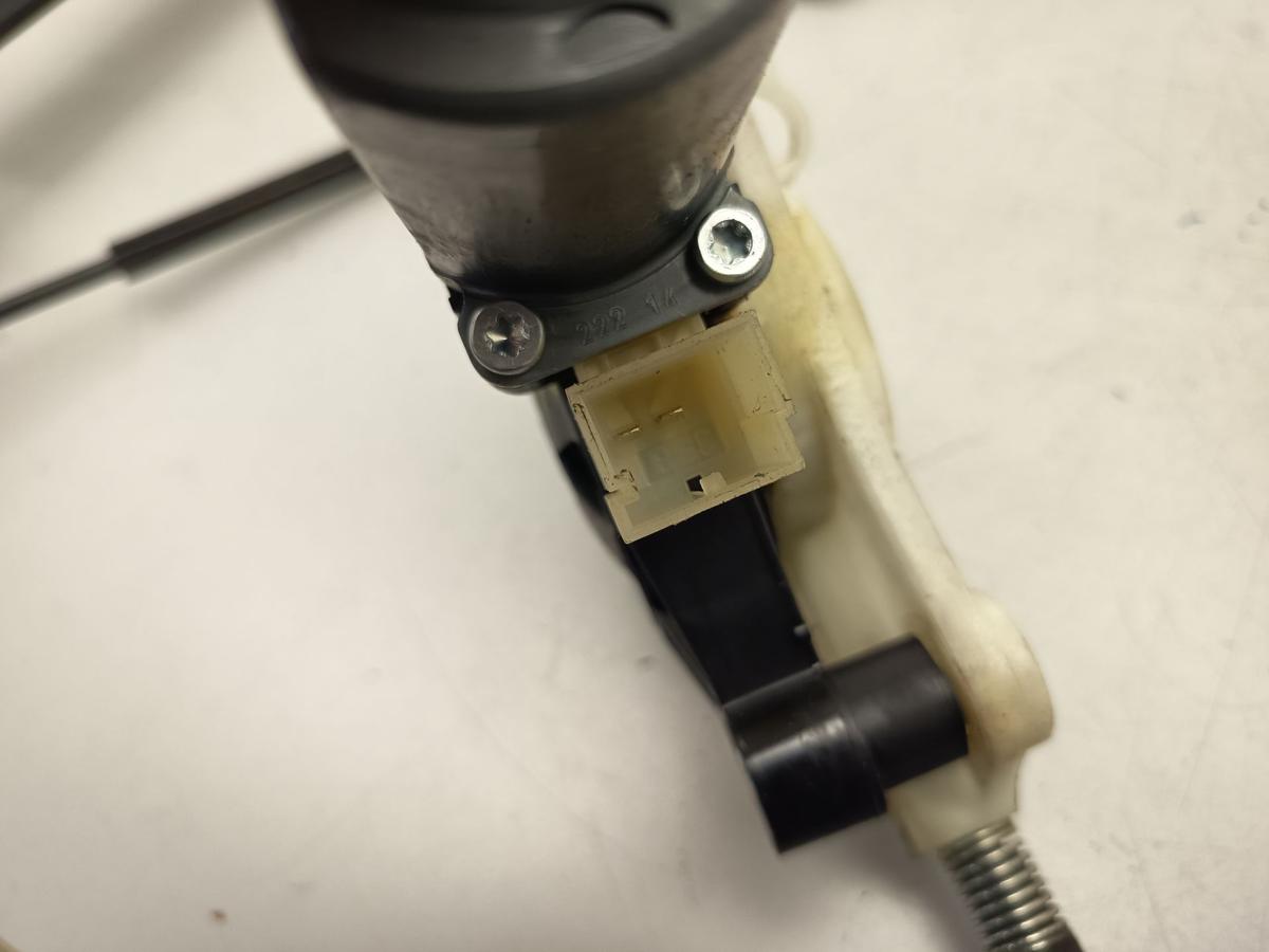 Seat Leon ST 5F Baujahr 2015 original Fensterheber mit Motor vorne rechts