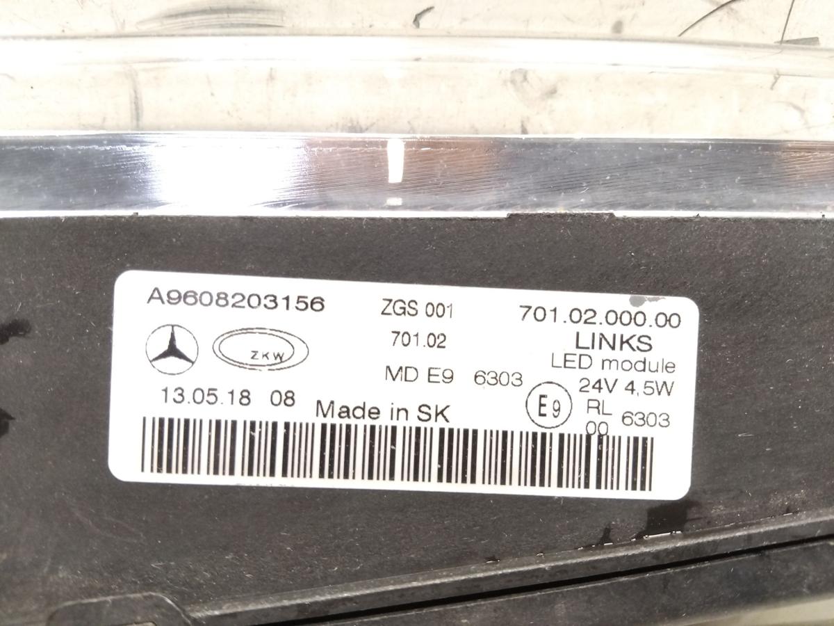 Mercedes Actros MP4 963 original Tagfahrleuchte links LED A9608203156 Bj.2018