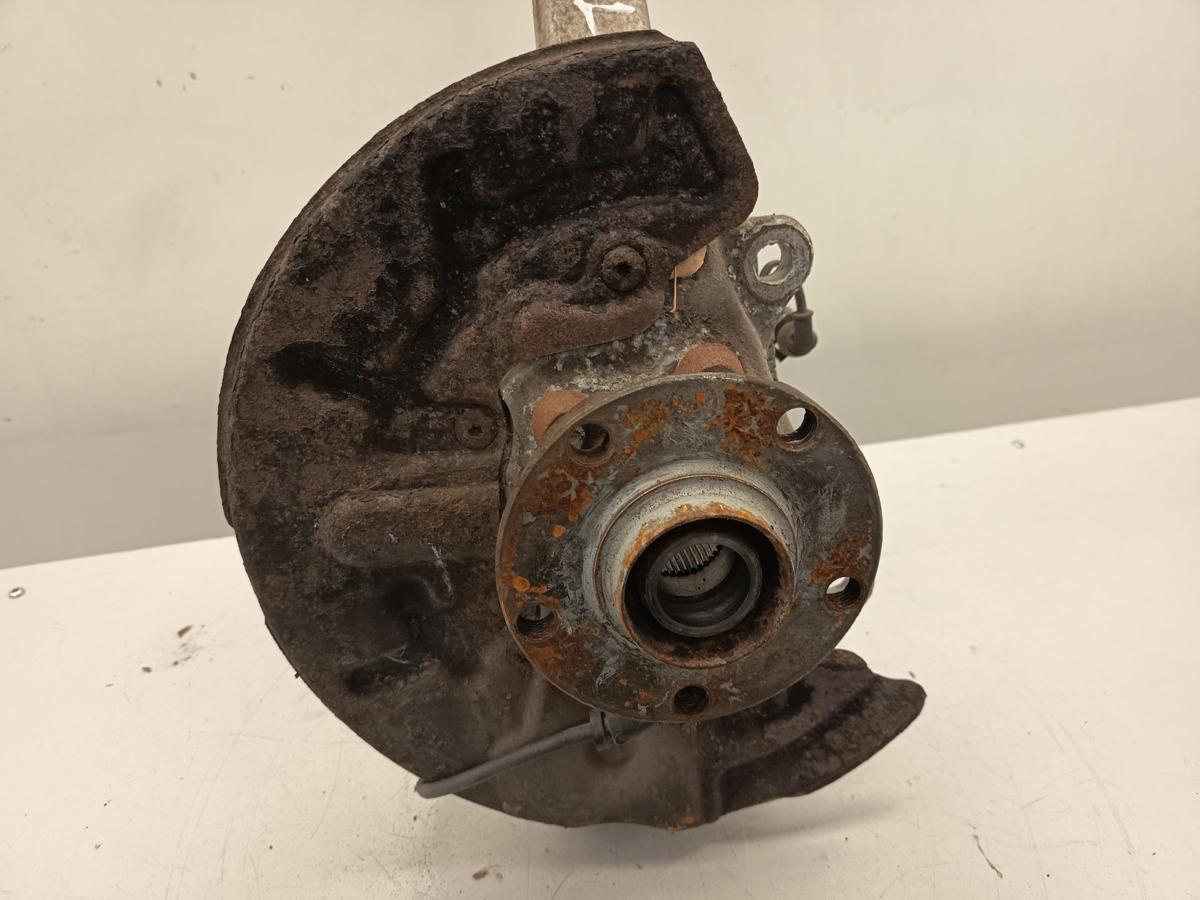 Audi A4 8E Bj 2002 original Achsschenkel vorn links Radlagergehäuse 2,4L 125KW