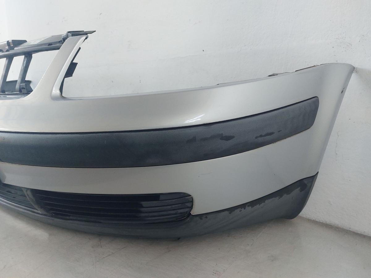 VW Passat 3B B5 Sto&szlig;f&auml;nger vorn Frontsch&uuml;rze Sto&szlig;stange LB7Z Satinsilber Met