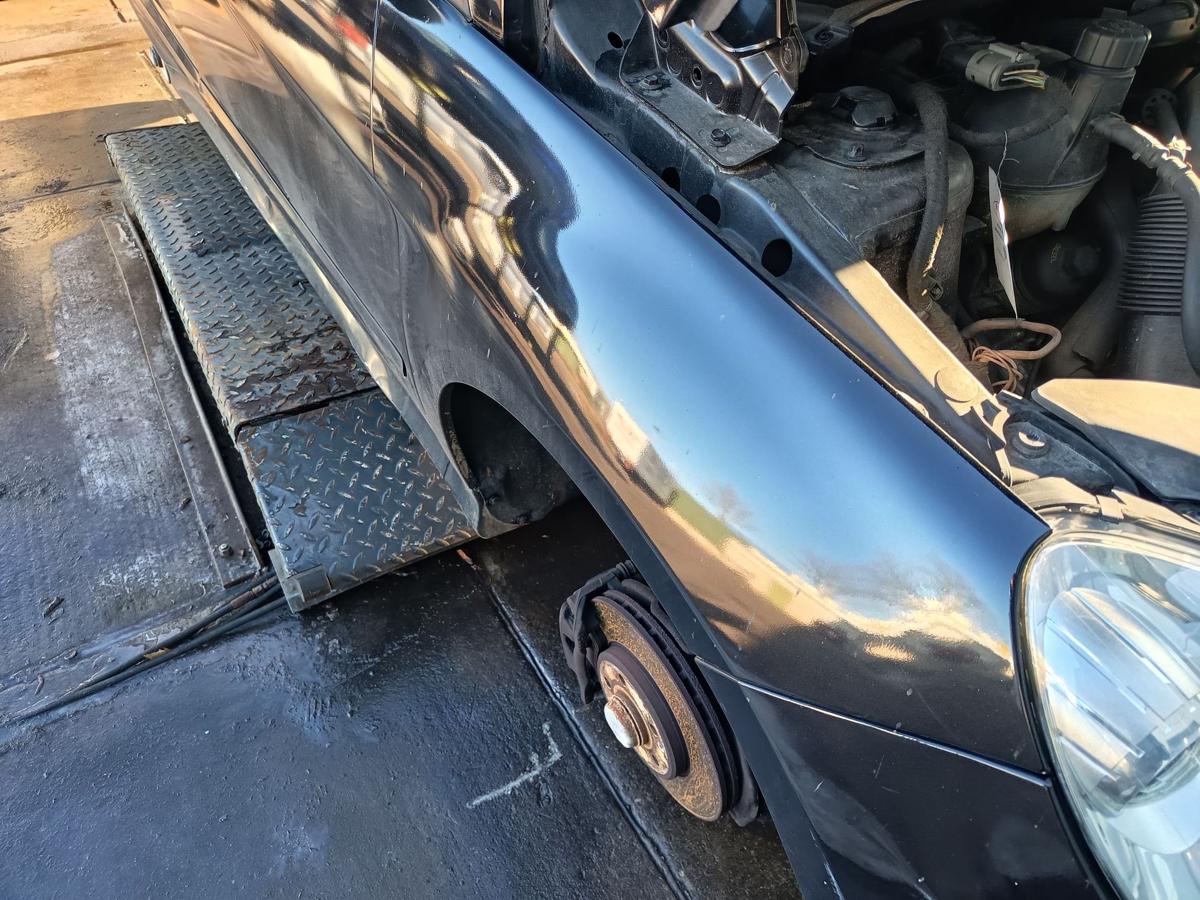 Mercedes W245 Mopf orig Kotfl&uuml;gel rechts Seitenteil schwarz &uuml;berlackiert Bj 2011