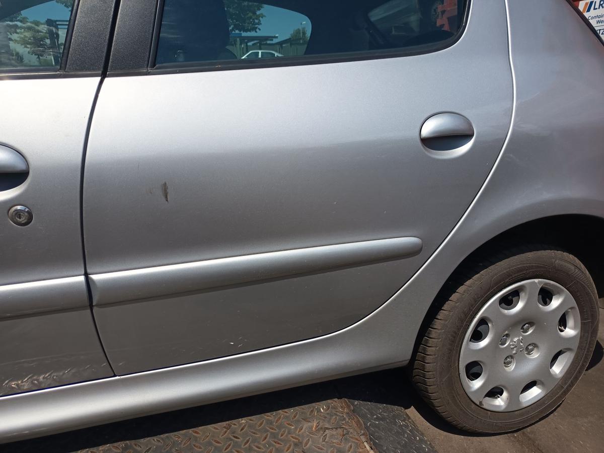Peugeot 206 orig Tür hinten links 5trg EZR Silber Bj 2005