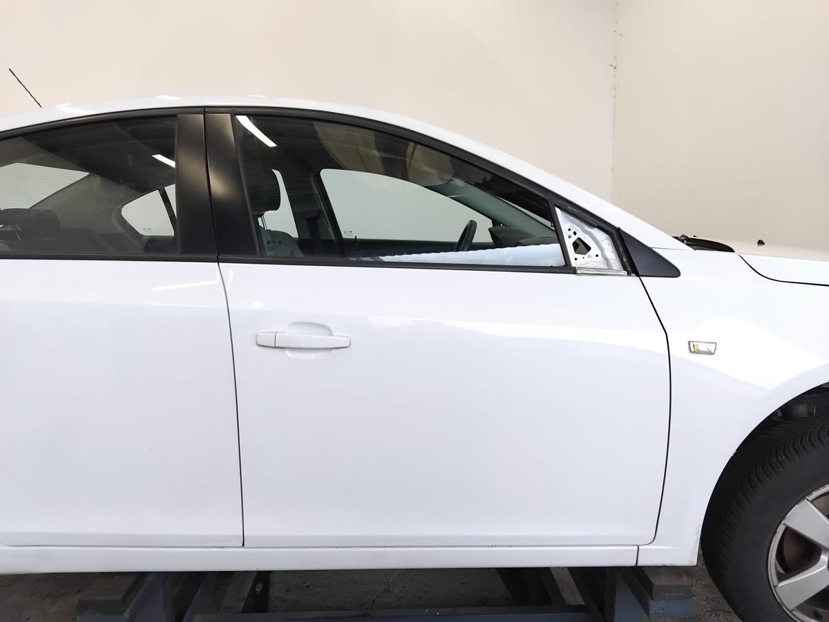 Chevrolet Cruze J300 T&uuml;r vorn rechts Beifahrert&uuml;r weiss 4-t&uuml;rig Limousine BJ2011