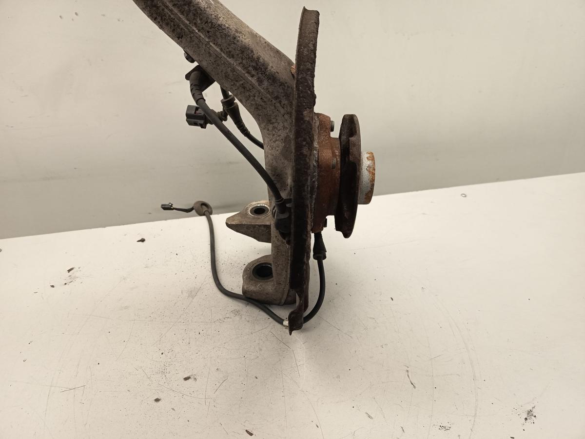 Audi A4 8E Bj 2002 original Achsschenkel vorn links Radlagergehäuse 2,4L 125KW