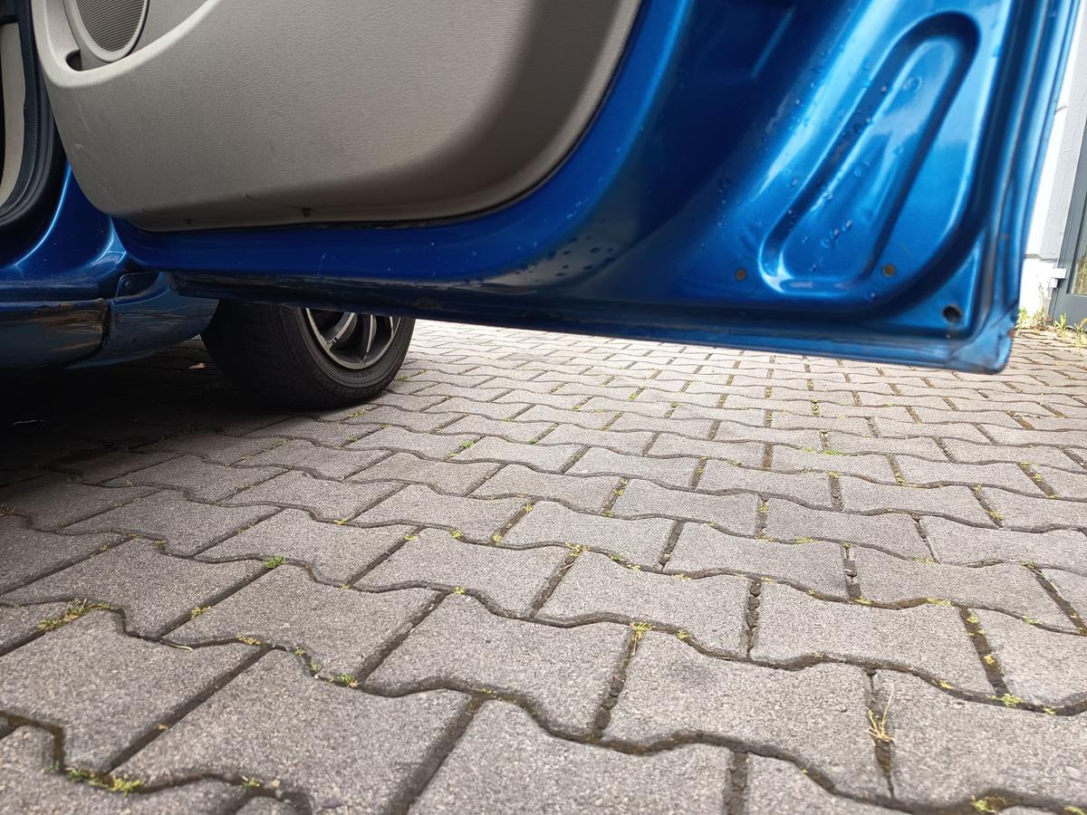 Renault Clio III orig Tür vorn rechts 5türer TEI45 Blau met Bj 2006