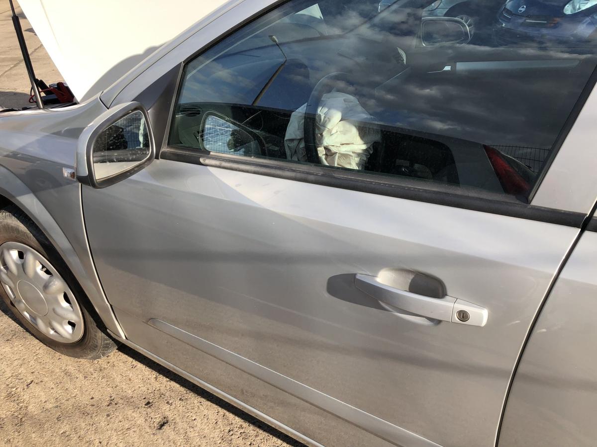 Opel Astra H Caravan Tür vorn links Fahrertür auch 5 türer Z167 Pannacotta