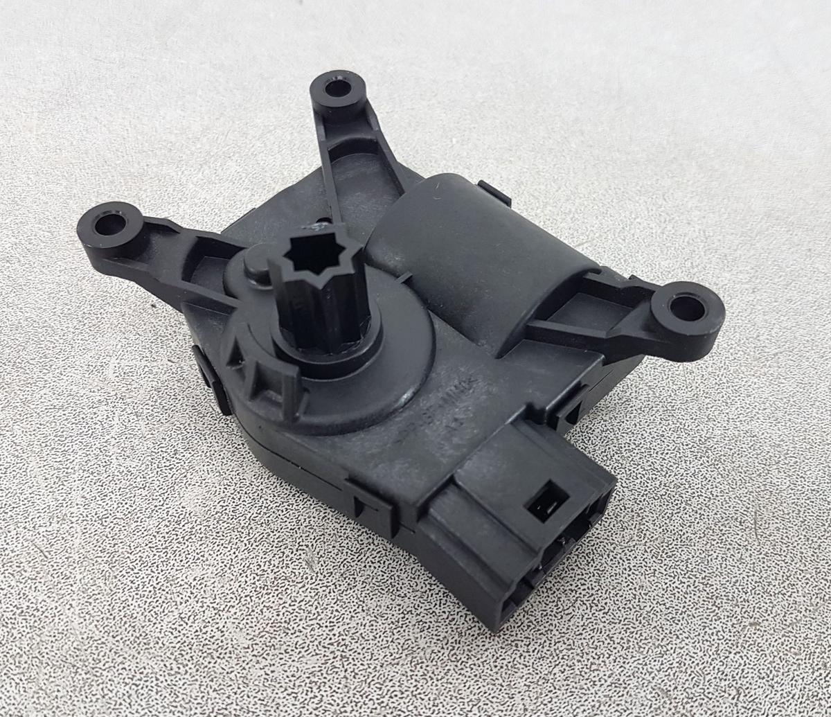 Tesla Model Y Stellmotor f&uuml;r Klappensteuerung Heizung Gebl&auml;se 1500627-00-A Bj22