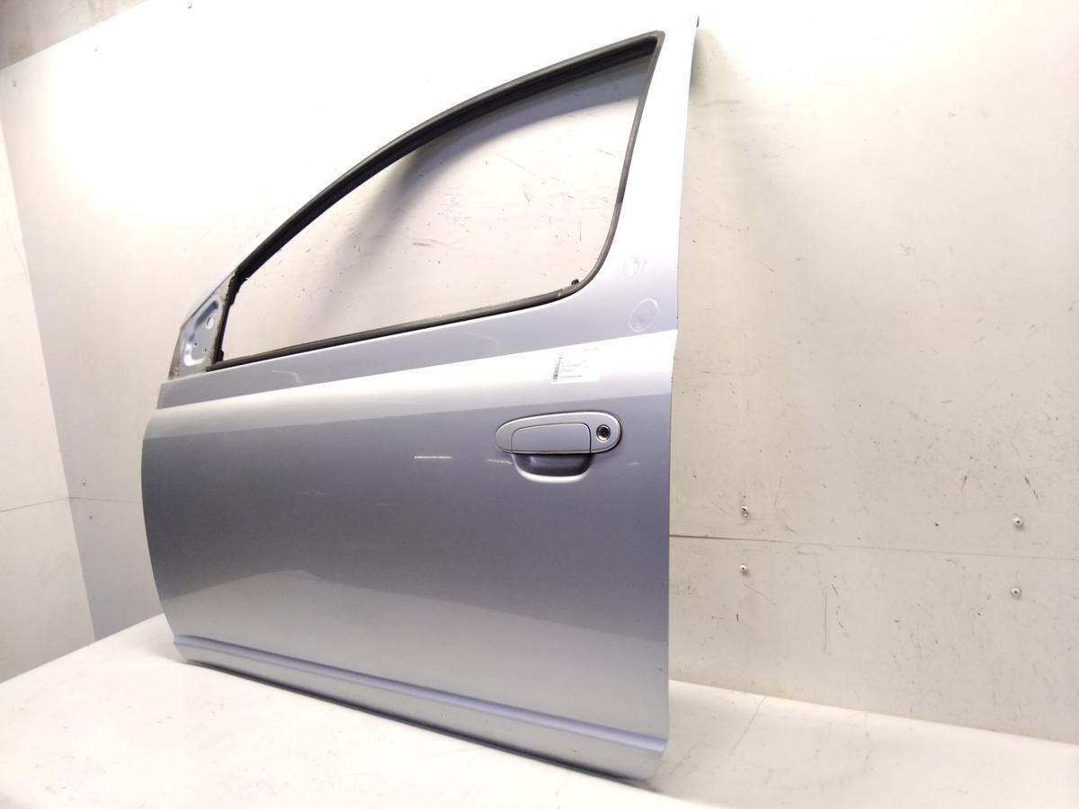 Toyota Yaris P1 T&uuml;r vorn links Fahrert&uuml;r 199 silvermetallic 3-t&uuml;rig BJ2002