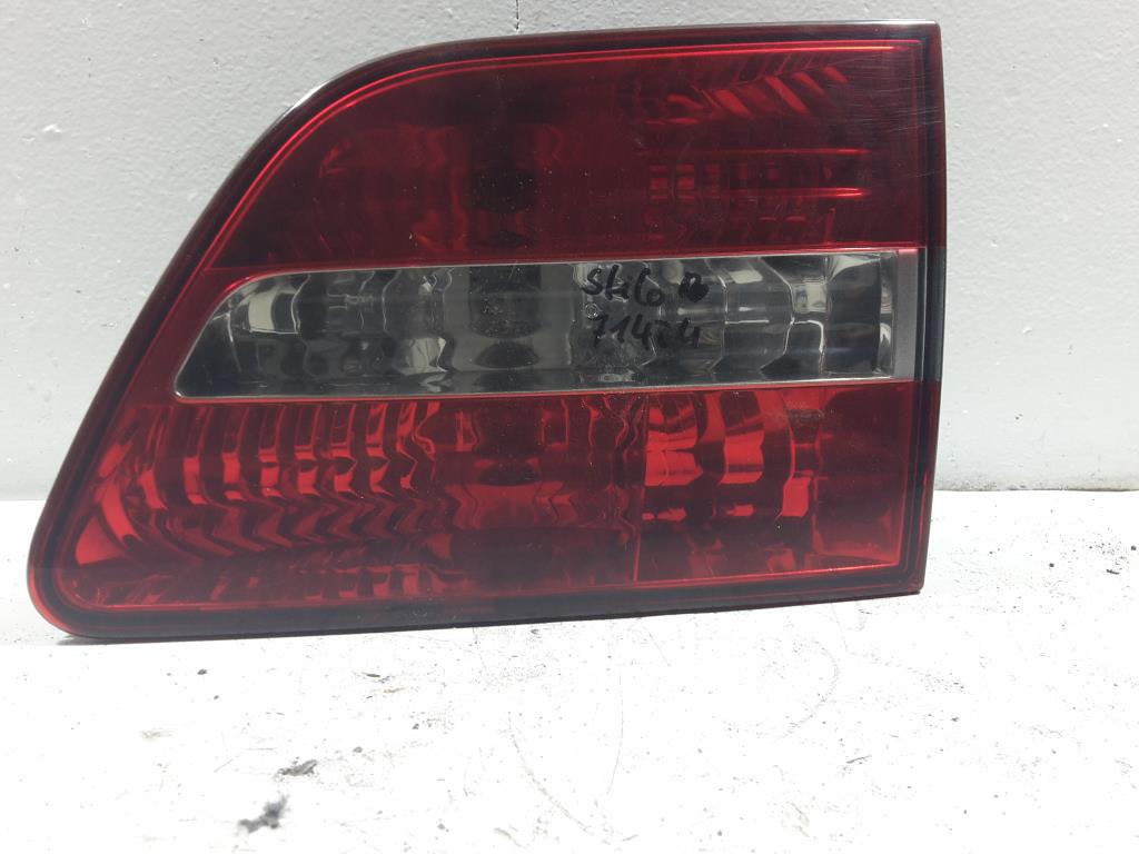 Fiat Stilo Kombi BJ 2007 Rücklicht rechts innen Rückleuchte Heckleuchte 28180202