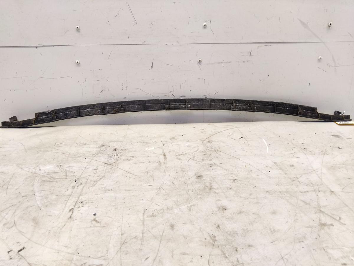 VW Fox 5Z original F&uuml;hrung Halter Sto&szlig;f&auml;nger Sto&szlig;stange hinten mitte Bj.2005