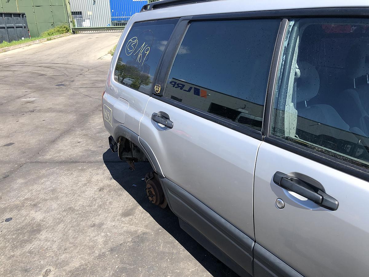 Subaru Forester I SF vor Facelift orig Tür HR 8J6 Royal Silver met Bj 97-01