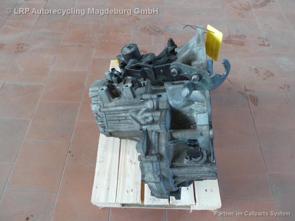 Getriebe Schaltgetriebe 5Gang J51873 KIA Cerato FE 5trg Bj06