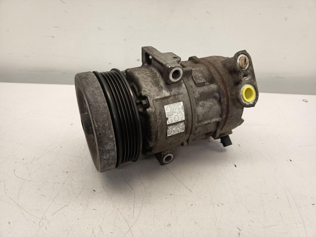 Opel Corsa D original Klimakompressor 55701200 1.4l 66kW Benzin Bj 2007