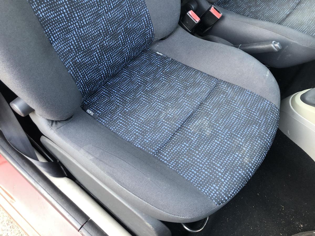 Renault Twingo 2 II Sitz vorn rechts Beifahrersiitz Stoff ohne Heizung