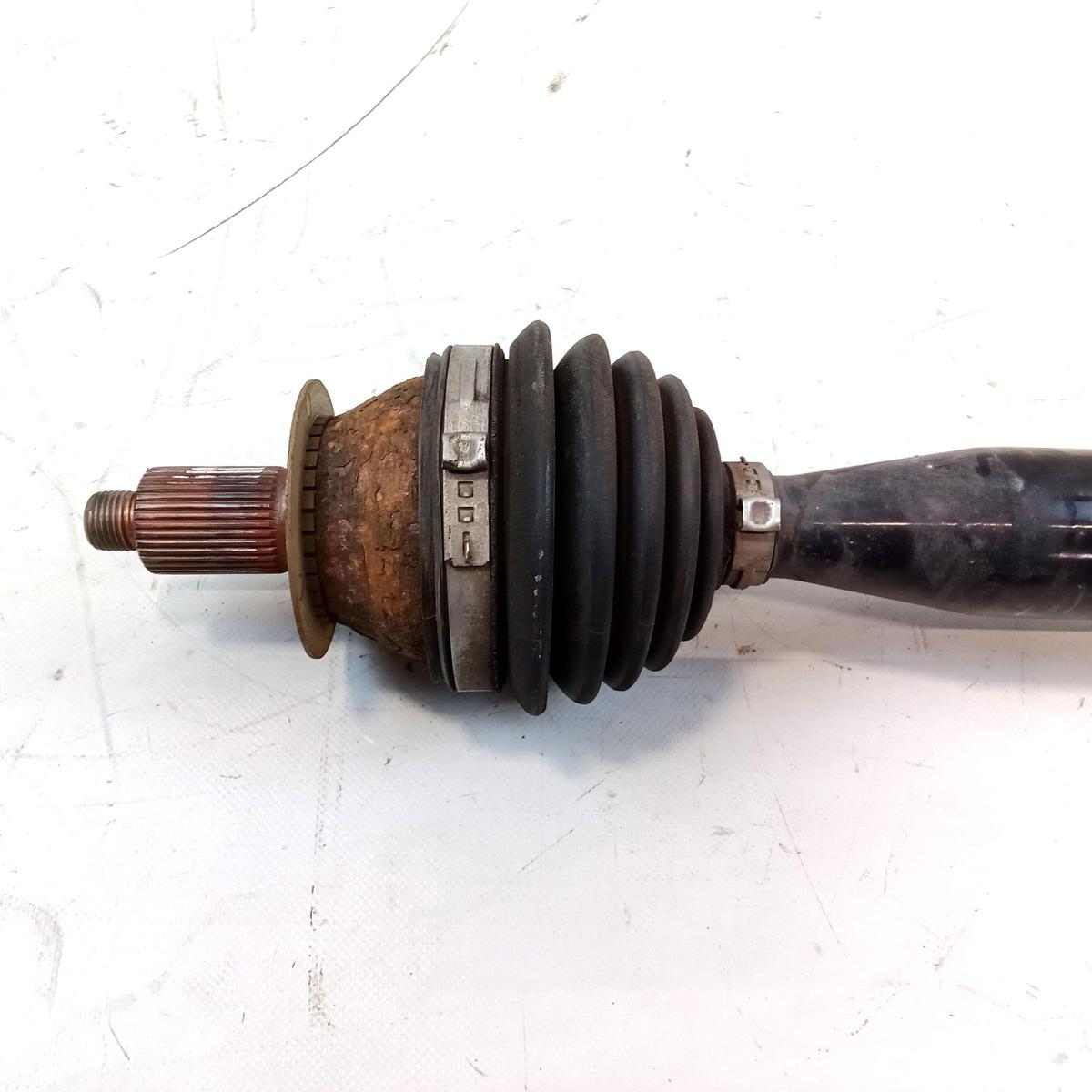 Skoda Fabia 5J orig Antriebswelle Gelenkwelle vorn rechts 1.2 44kw CGPB BJ2013