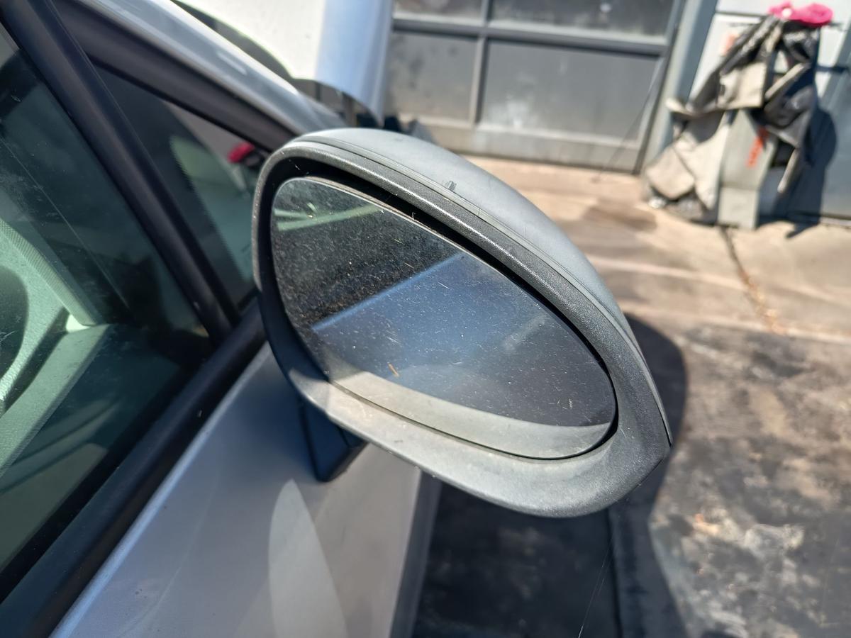 Seat Ibiza 6J original Au&szlig;enspiegel rechts manuell schwarz unlackiert Bj 2010