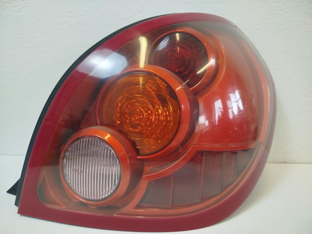 Nissan Almera N16 Facelift Rückleuchte rechts Rücklicht Heckleuchte ab 2002
