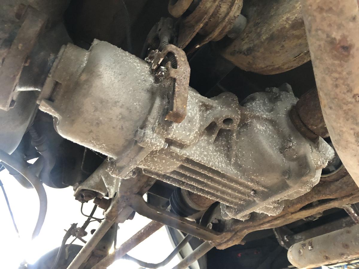 Dacia Duster 1 Typ HS Hinterachse Differential Allrad 4x4 Achstr&auml;ger 1.5dci