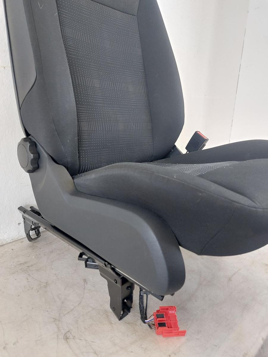 Mercedes W169 A Klasse Mopf Sitz vorn rechts Beifahrersitz Stoff mit Heizung
