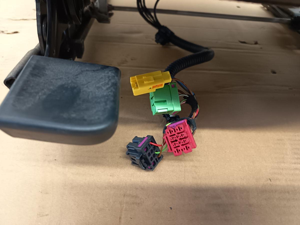 Audi A4 B8 8K original Beifahrersitz vorn rechts Leder Sitzheizung schwarz Bj 08