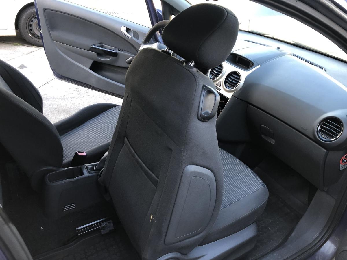 Opel Corsa D Sitz vorn rechts Beifahrersitz nur für 3 türer Stoffsitz