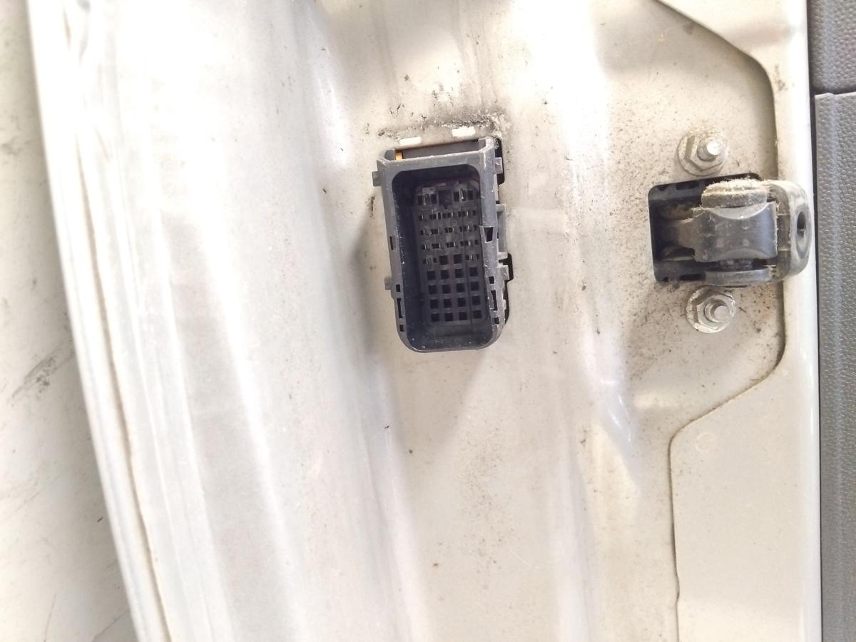 Opel Astra H GTC original T&uuml;r vorn rechts Z167 Pannacotta Metallic BJ2010