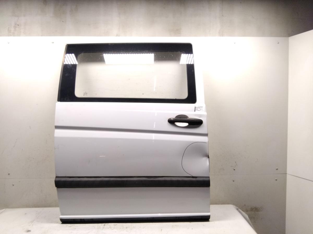 Mercedes Benz Vito 639 Schiebet&uuml;r rechts besch&auml;digt mit Scheibe Bj.2004
