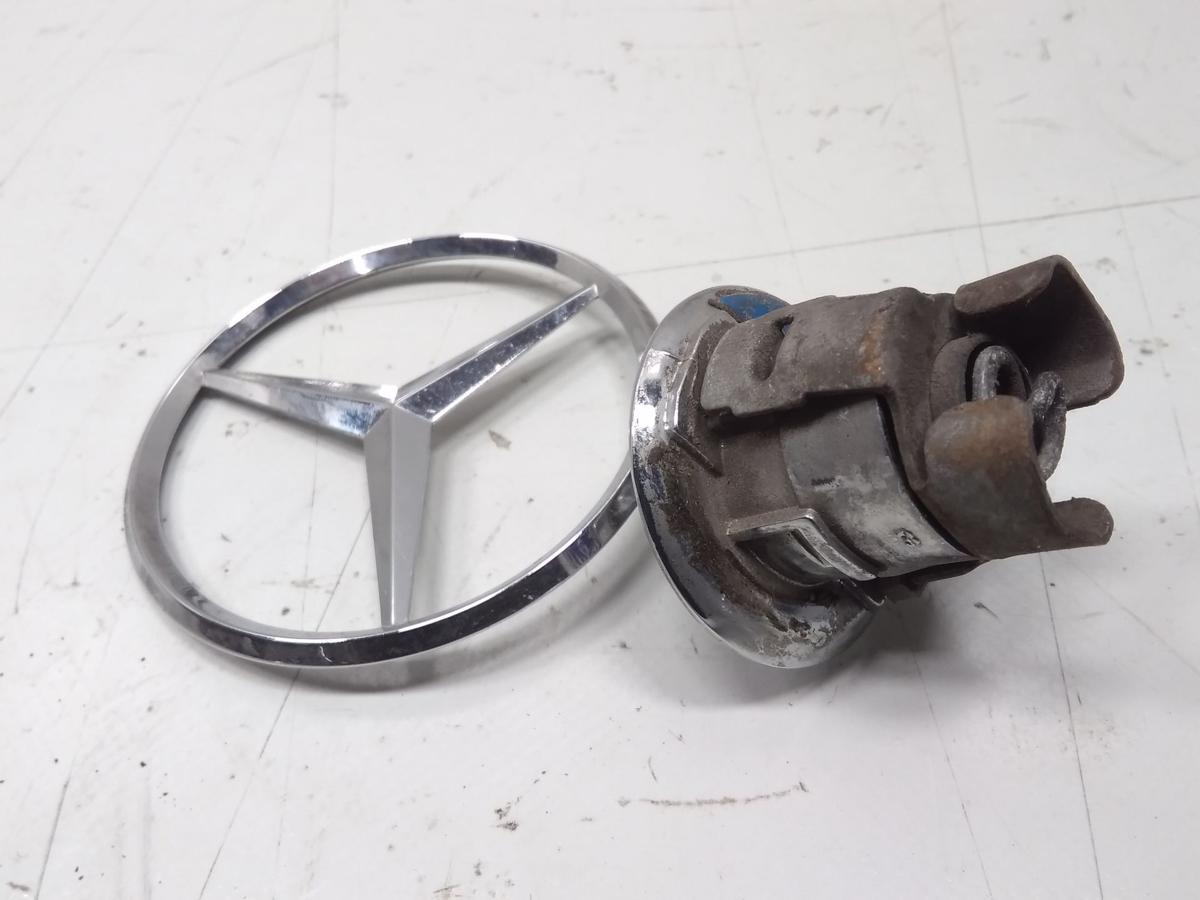 Mercedes Benz CLK 208 original Mercedesstern Motorhaube BJ1998