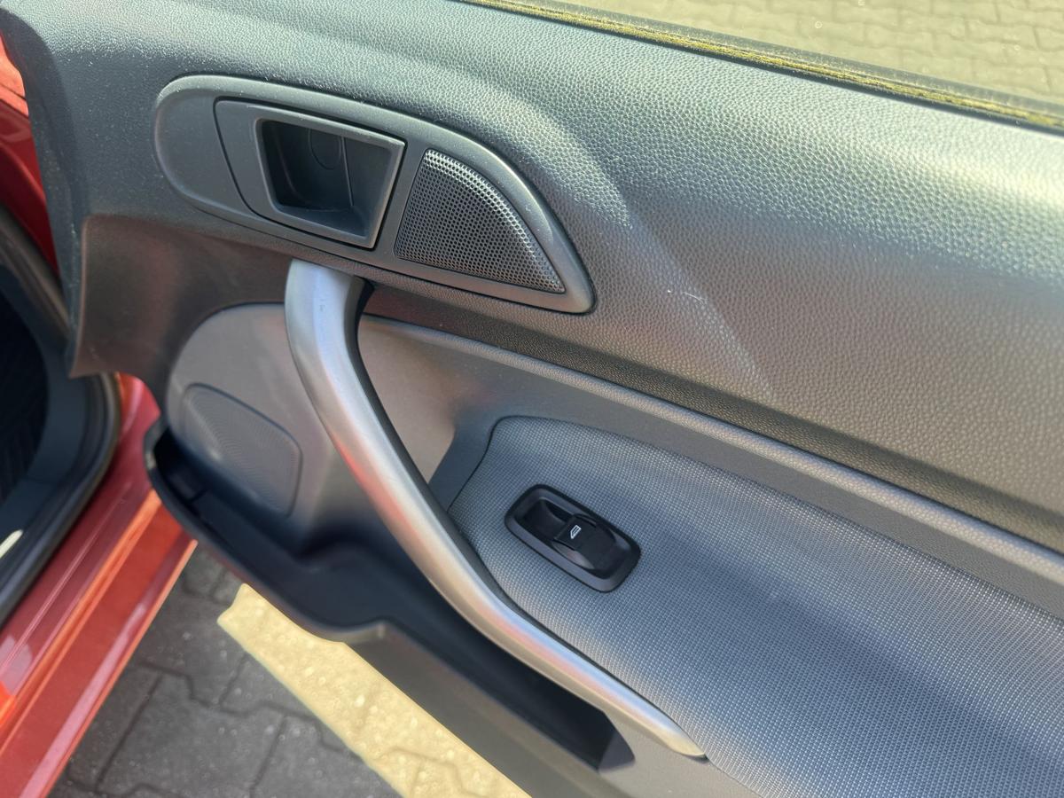 Ford Fiesta JA8 original T&uuml;rverkleidung vorn rechts 3-T&uuml;rer Bj.2010