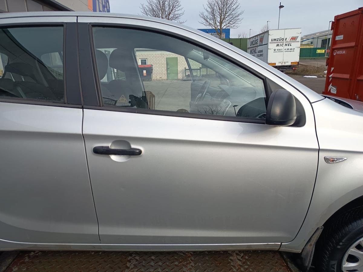 Hyundai i20 original T&uuml;r vorn rechts Beifahrer Rohbau FG Seek silver Bj 2012
