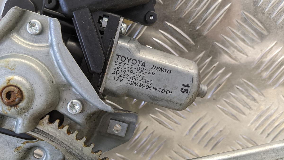 Toyota Avensis T27 Fensterheber hinten rechts elektrisch 85702-02020