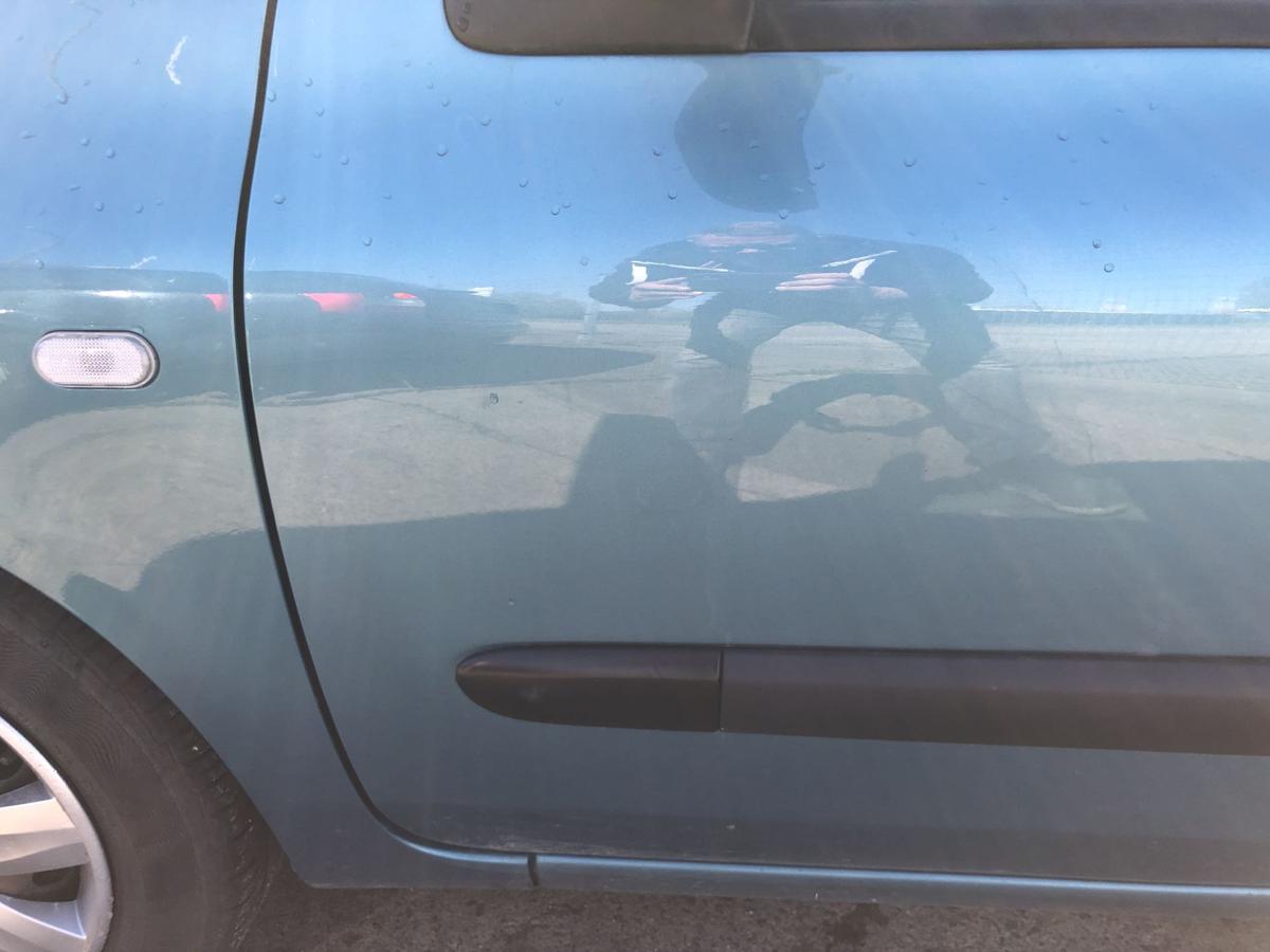 Renault Clio II 2 Campus T&uuml;r vorn links Fahrert&uuml;r im Rohbau TEF47 Blau Cyclade