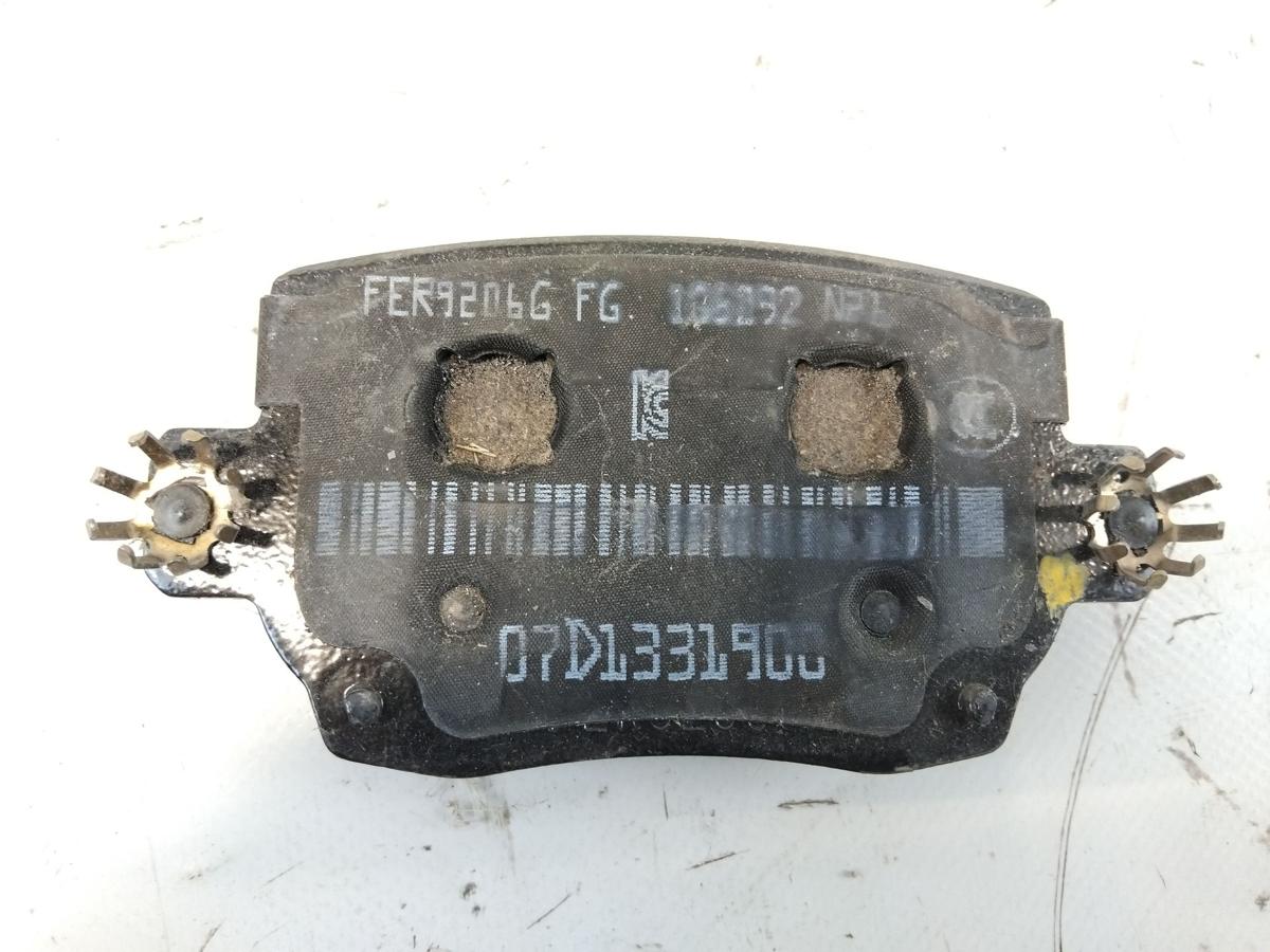 Tesla Model Y Performance original Satz Bremsbel&auml;ge Hinterachse Bj.2022