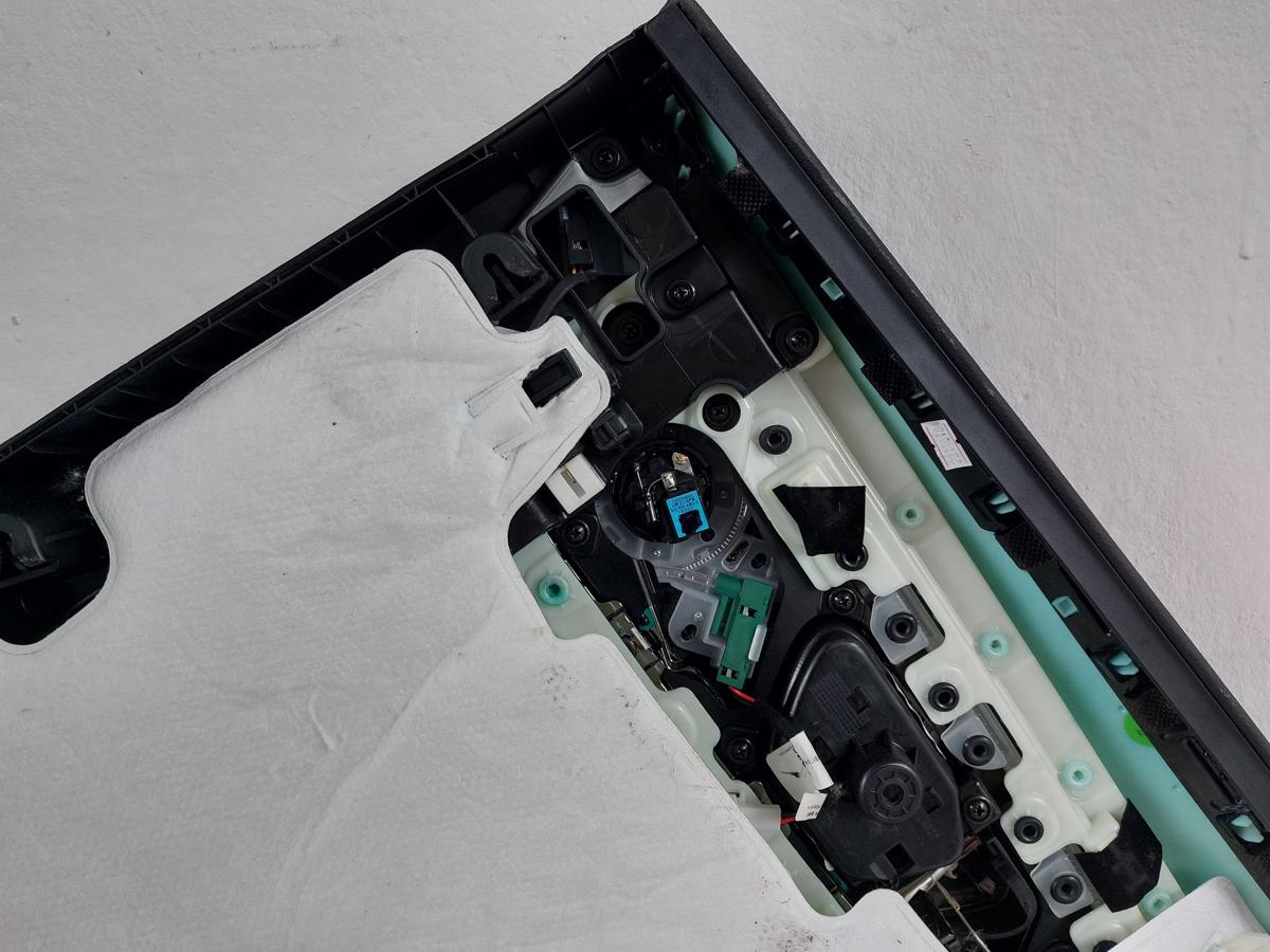 Omoda 5 EV Elektro T&uuml;rverkleidung hinten links Verkleidung Sony Soundsystem