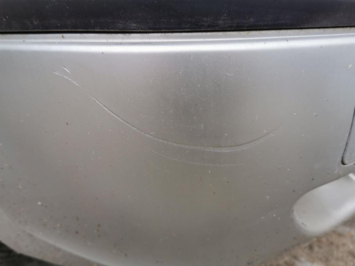 Ford Fiesta JBS Stossstange Stossfänger Bumper vorn Polar Silber met ab 99