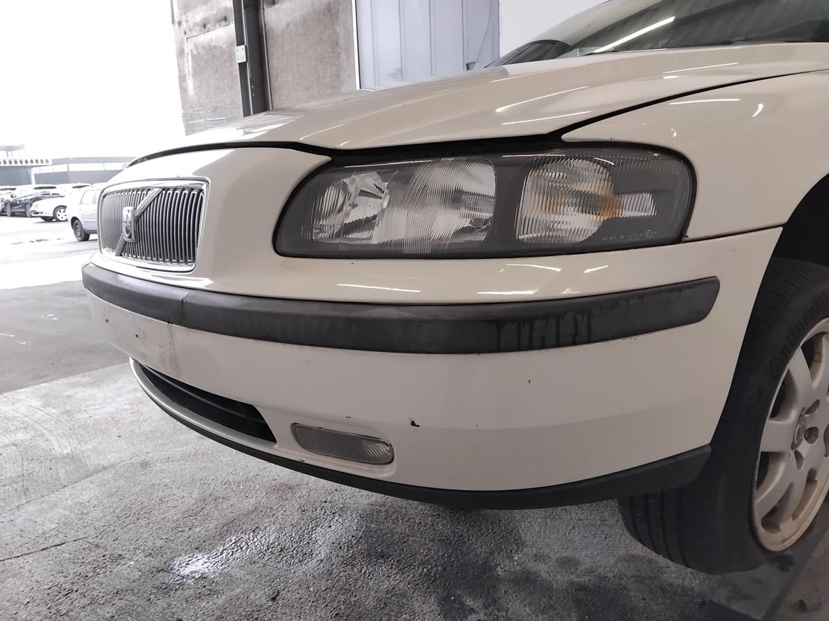 Volvo V70 II original Sto&szlig;f&auml;nger Sto&szlig;stange vorn weiss White Solid BJ2002