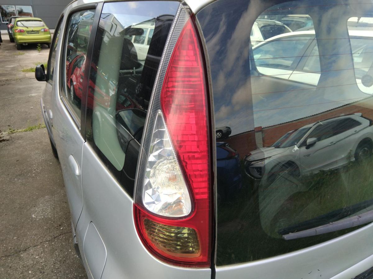 Toyota Yaris Verso original Rückleuchte Heckleuchte links Facelift BJ2004