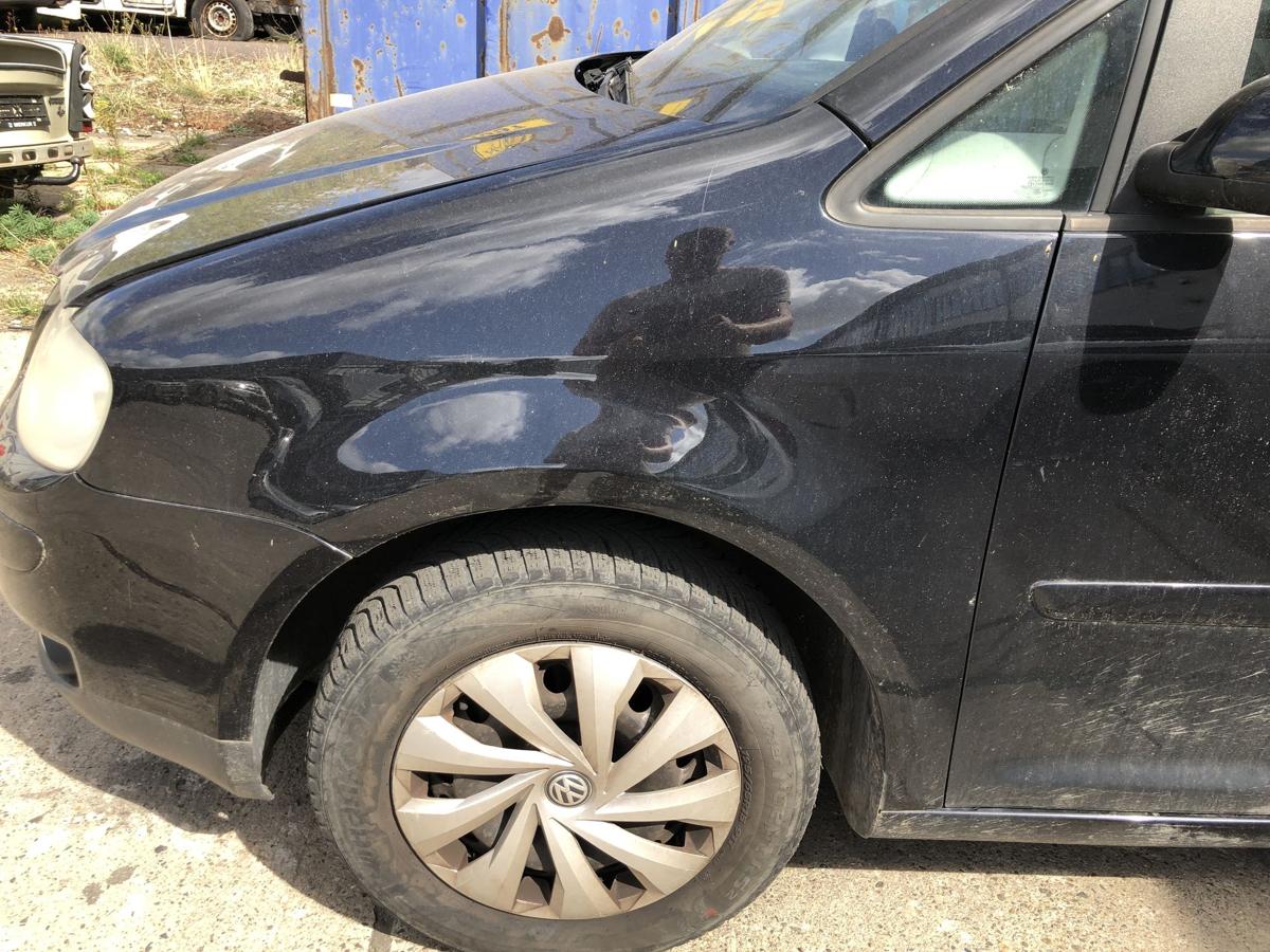 VW Touran 1T 1T1 Kotfl&uuml;gel vorn links Fahrerseite LC9X Deep Black Rostblasen