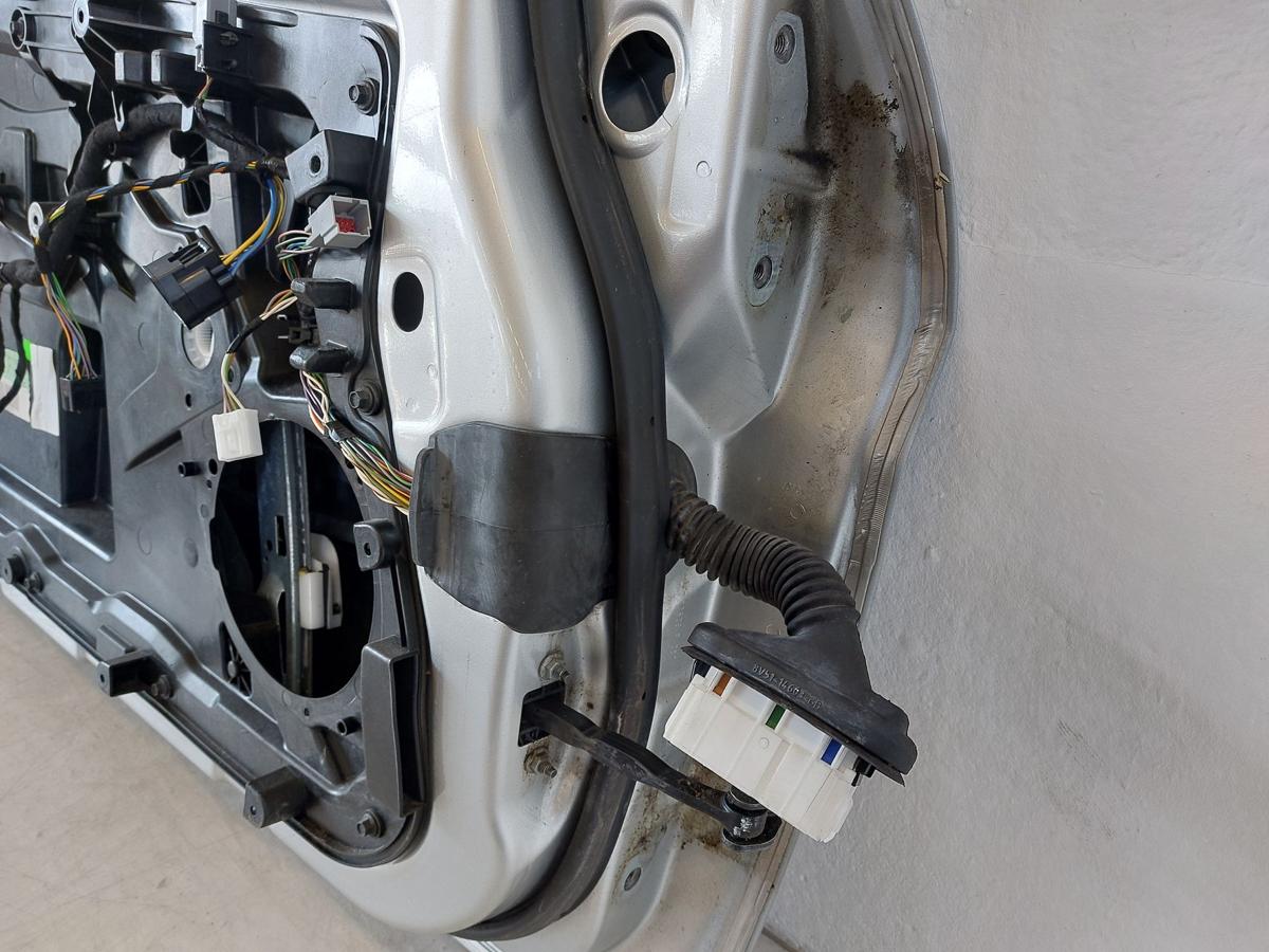 Ford Fiesta JA8 T&uuml;r vorn links Fahrert&uuml;r im Rohbau 3 t&uuml;rer Polar Silber Met