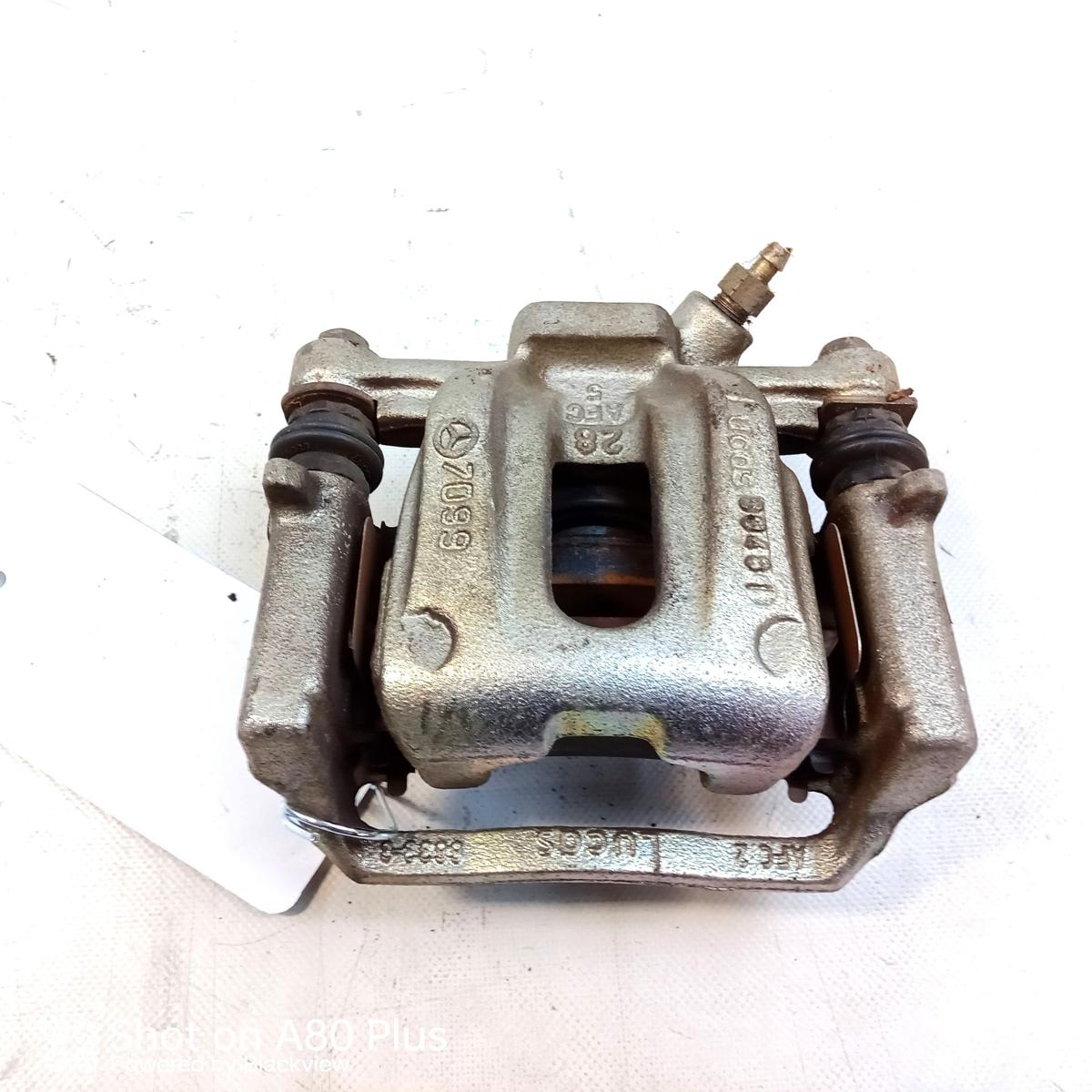 Mercedes A-Klasse W168 original Bremssattel Hinterachse rechts mit Tr&auml;ger Bj2000