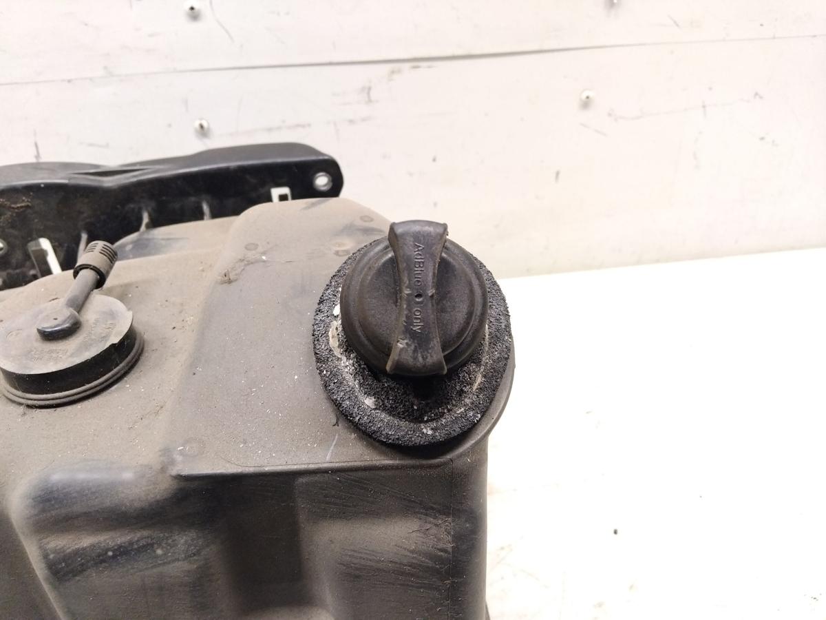 Seat Alhambra 7N original Reduktionsmitteltank Adbluetank mit Pumpe Bj.2015