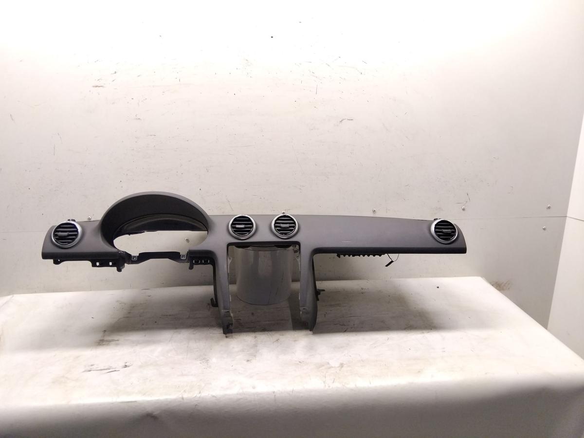 Audi A3 8P Facelift original Armaturenbrett Cockpit schwarz Bj.2013