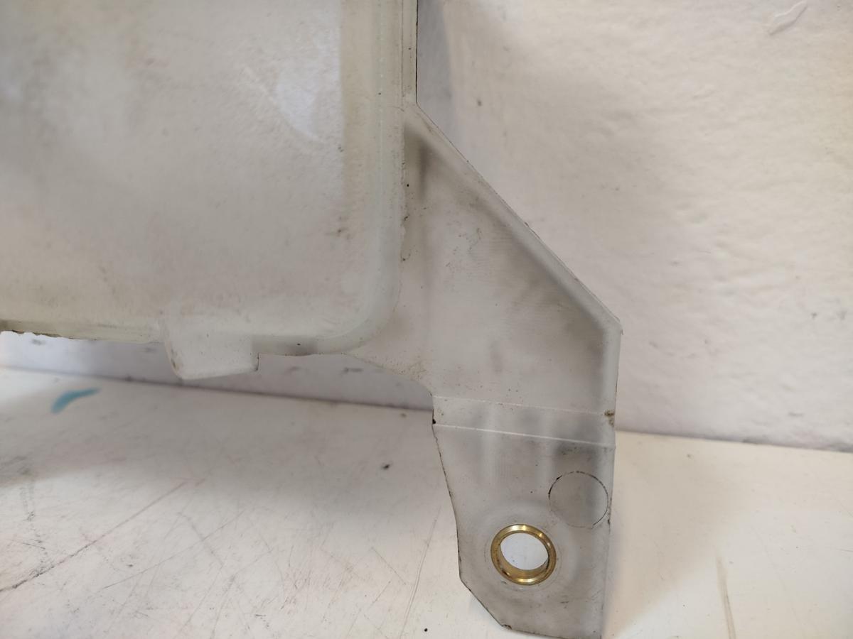 Nissan Leaf ZE1 40kWh Ausgleichsbehälter Kühlwasser Kühlwasserbehälter