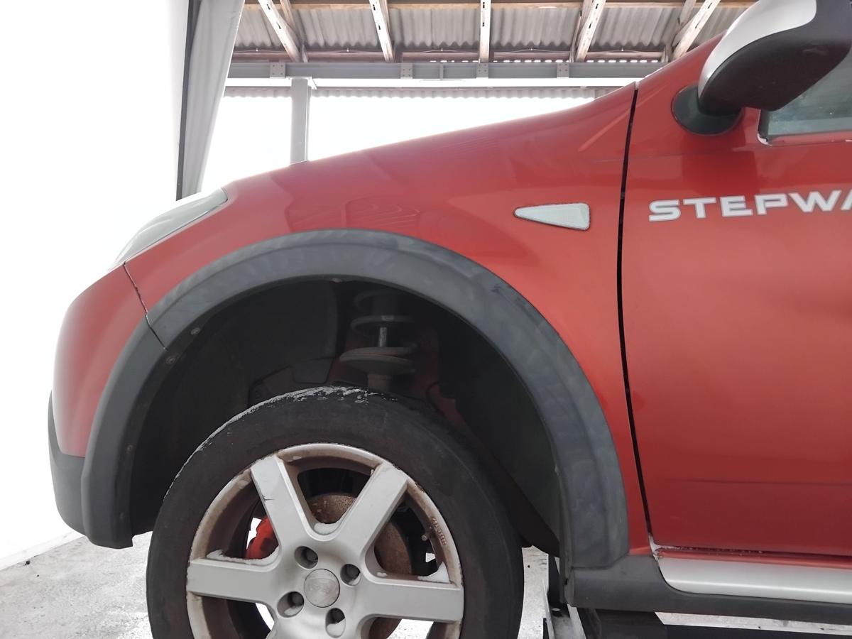 Dacia Sandero 1 Stepway original Kotfl&uuml;gel vorn links BJ2010 TEB76-Rouge de Feu