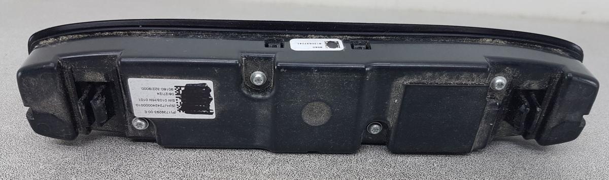 Tesla Model Y Juniper Innenraumleuchte vorn Bj25 1739293-00-E Warnblinkschalter