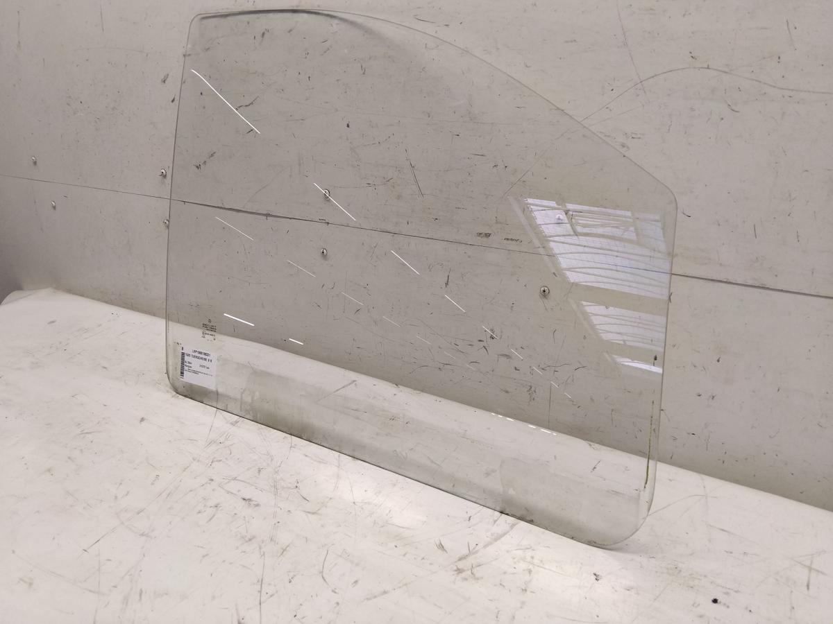 Mercedes Benz Vito 639 T&uuml;rscheibe vorn rechts Klarglas Bj.2004