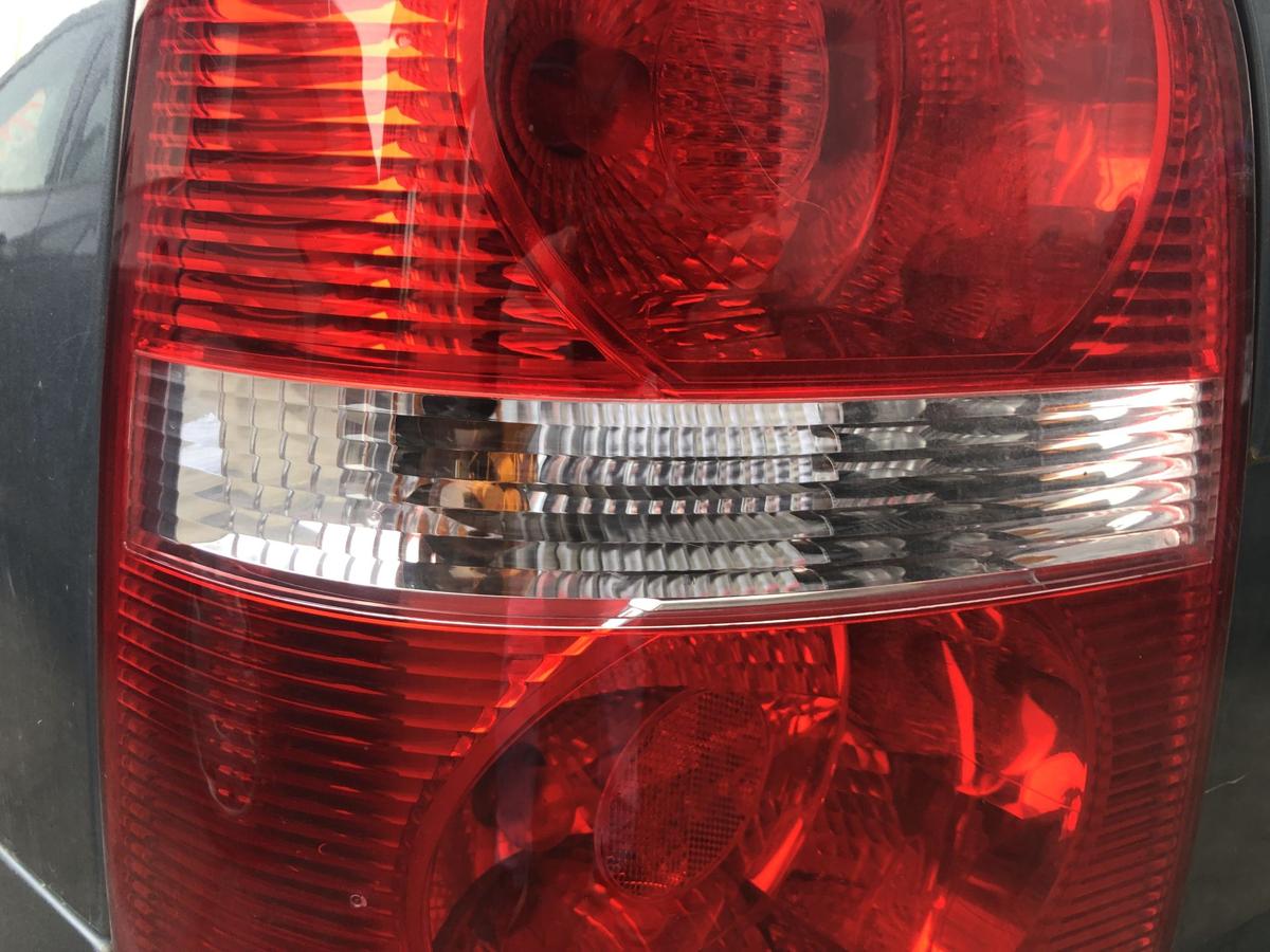 VW Touran 1T 1T1 R&uuml;ckleuchte links R&uuml;cklicht Heckleuchte bis 2006