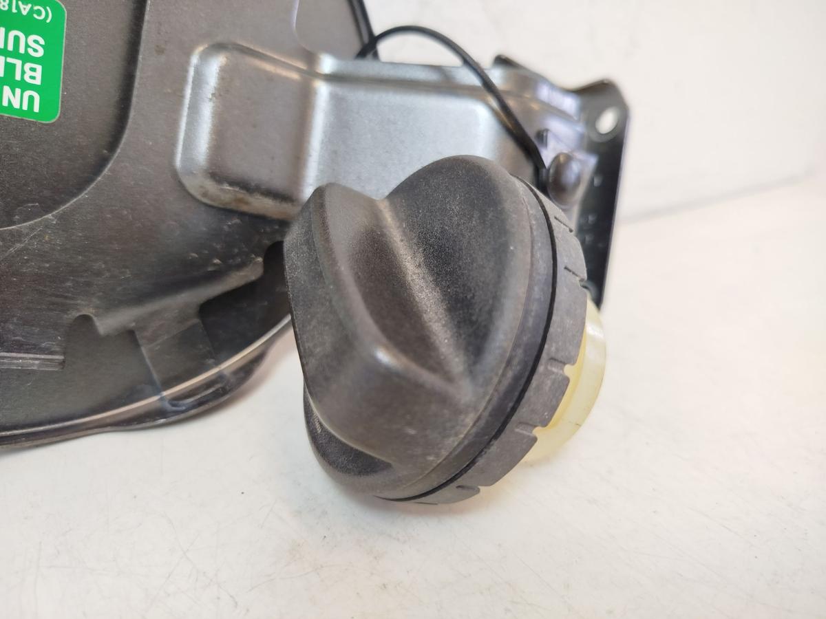 Mazda 3 BL Tankklappe Tankdeckel Tankverschluss Metall graumet.